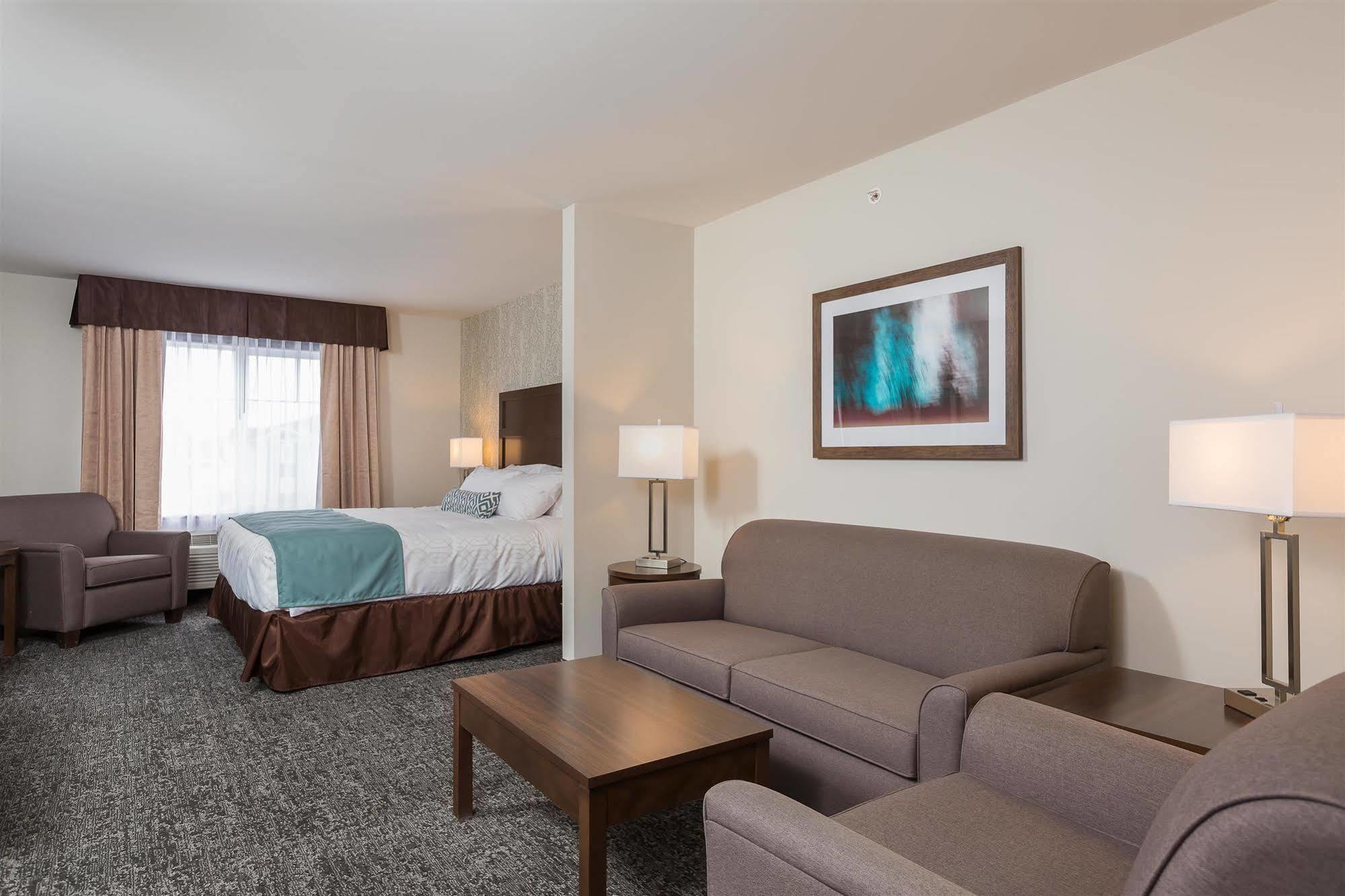 Best Western Plus Chestermere Hotel Esterno foto