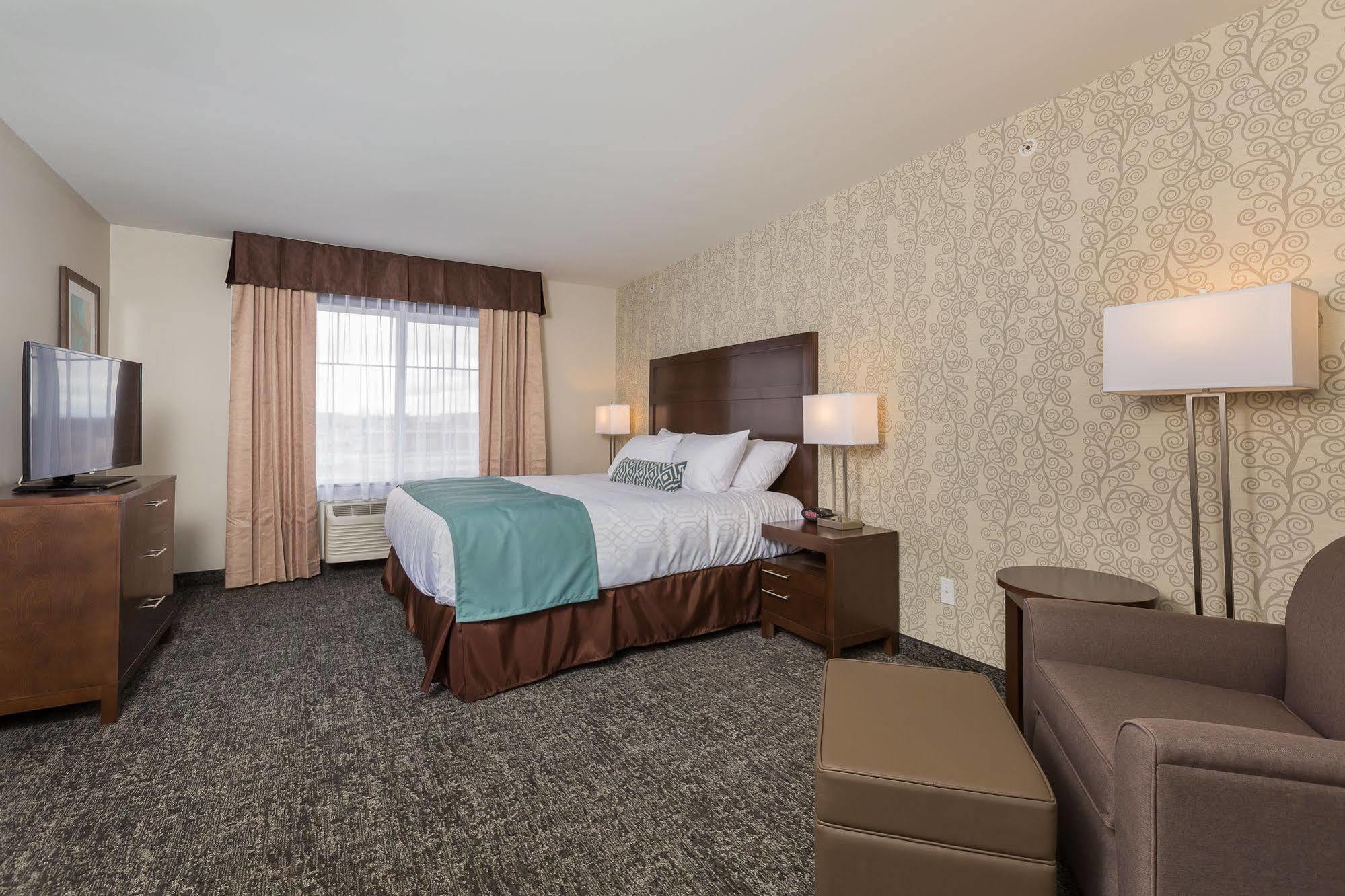 Best Western Plus Chestermere Hotel Esterno foto